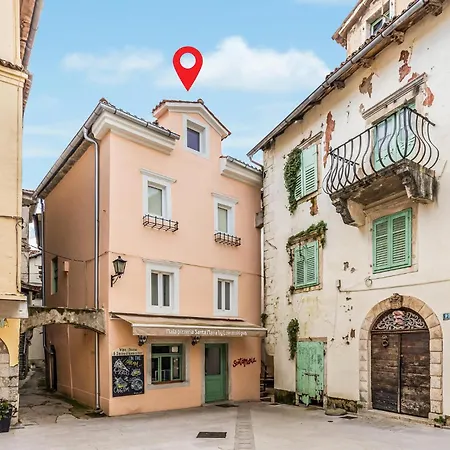1 Bedroom Lovely In *