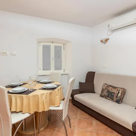 1 Bedroom Lovely In